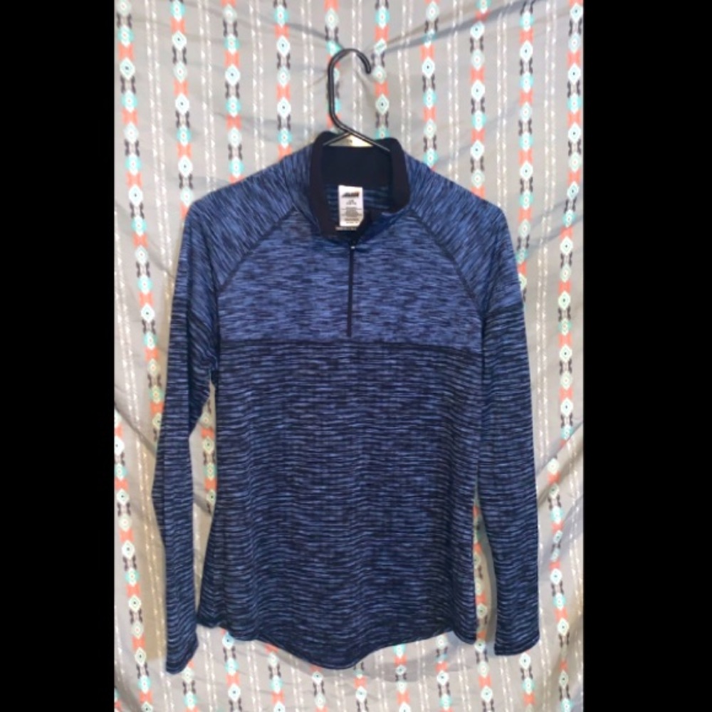 Blue pull over